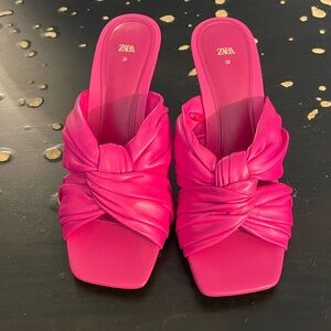 Zara Women's Hot Pink Knotted Mules